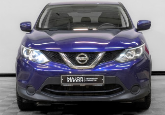 Подержанный автомобиль Nissan Qashqai 2016 года (2 фото)