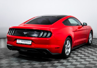 Подержанный автомобиль Ford Mustang Coupe 2018 года (5 фото)