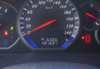 Подержанный автомобиль Mitsubishi Grandis 2007 года (16 фото)