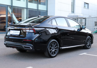 Подержанный автомобиль Omoda S5 2023 года (5 фото)