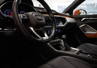 Подержанный автомобиль Audi Q3 2019 года (7 фото)