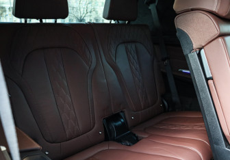 Подержанный автомобиль BMW X7 2019 года (9 фото)