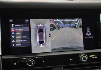 Подержанный автомобиль Porsche Macan 2021 года (21 фото)