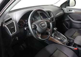 Подержанный автомобиль Audi Q5 2014 года (9 фото)