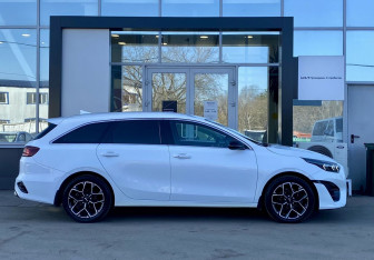 Подержанный автомобиль Kia Ceed Wagon 2021 года (4 фото)