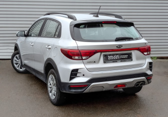 Подержанный автомобиль Kia Rio Hatchback 2021 года (7 фото)