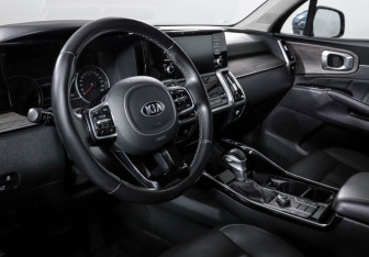 Подержанный автомобиль Kia Sorento 2021 года (14 фото)