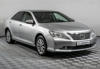 Подержанный автомобиль Toyota Camry Sedan 2013 года (3 фото)