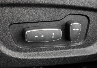 Подержанный автомобиль Changan Lamore 2023 года (25 фото)