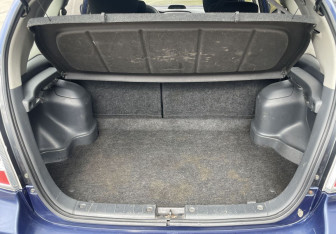 Подержанный автомобиль Suzuki Liana Wagon 2005 года (13 фото)