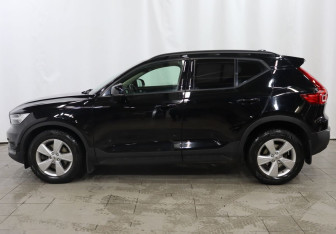 Подержанный автомобиль Volvo XC40 2019 года (6 фото)