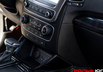 Подержанный автомобиль Kia Sorento 2016 года (12 фото)