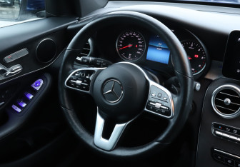 Подержанный автомобиль Mercedes-Benz GLC Coupe 2019 года (16 фото)