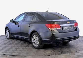 Подержанный автомобиль Chevrolet Cruze Sedan 2014 года (7 фото)