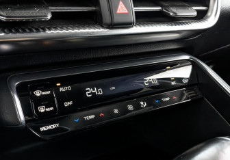 Подержанный автомобиль Kia K5 2021 года (27 фото)