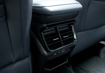 Новый Geely Atlas 2025 (19 фото)