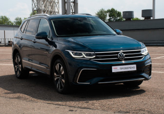 Подержанный автомобиль Volkswagen Tiguan 2023 года (3 фото)