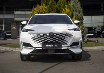 Подержанный автомобиль Changan UNI-K 2023 года (2 фото)