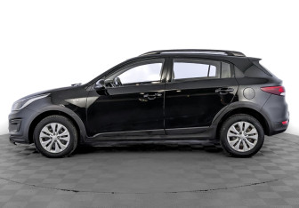 Подержанный автомобиль Kia Rio Hatchback 2020 года (8 фото)