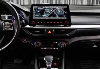 Подержанный автомобиль Kia K3 Sedan 2021 года (15 фото)