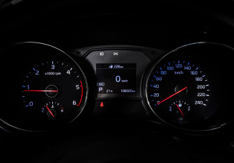 Подержанный автомобиль Kia Carnival 2018 года (10 фото)