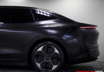 Подержанный автомобиль Zeekr 001 2024 года (32 фото)