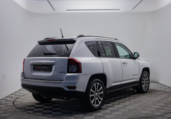 Подержанный автомобиль Jeep Compass 2013 года (5 фото)