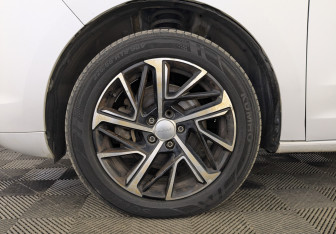 Подержанный автомобиль Haval Jolion 2023 года (12 фото)