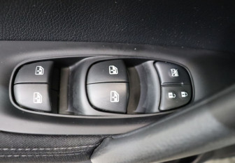 Подержанный автомобиль Nissan Qashqai 2020 года (11 фото)