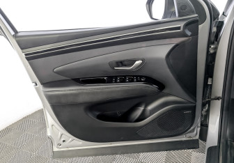 Подержанный автомобиль Hyundai Tucson 2022 года (19 фото)