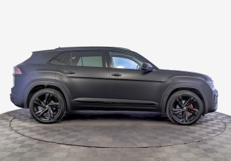 Подержанный автомобиль Volkswagen Teramont 2023 года (4 фото)