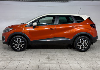 Подержанный автомобиль Renault Kaptur 2016 года (8 фото)
