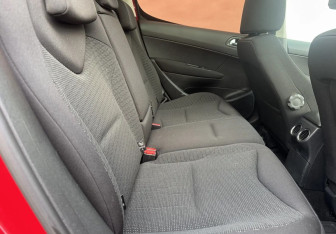 Подержанный автомобиль Peugeot 308 Hatchback 2012 года (11 фото)