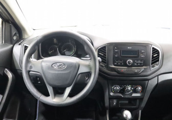 Подержанный автомобиль LADA (ВАЗ) XRAY 2018 года (12 фото)