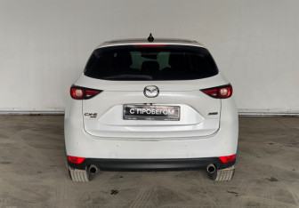 Подержанный автомобиль Mazda CX-5 2018 года (5 фото)