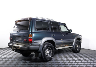Подержанный автомобиль Toyota Land Cruiser Suv 1997 года (5 фото)