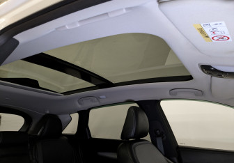 Подержанный автомобиль Infiniti QX50 2018 года (23 фото)