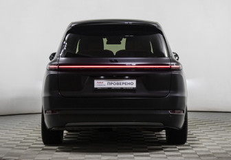 Подержанный автомобиль LiXiang L9 2023 года (6 фото)