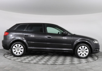 Подержанный автомобиль Audi A3 Hatchback 2011 года (4 фото)