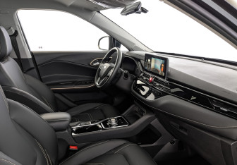 Новый Москвич 3е 2024 (13 фото)