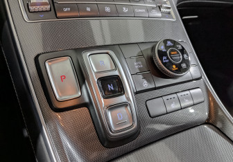 Подержанный автомобиль Hyundai Santa Fe 2022 года (21 фото)