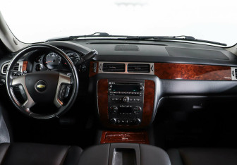 Подержанный автомобиль Chevrolet Tahoe 2012 года (9 фото)