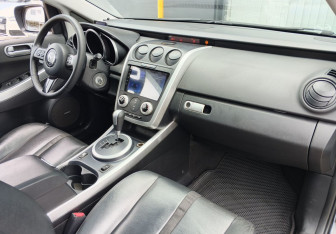 Подержанный автомобиль Mazda CX-7 2008 года (10 фото)