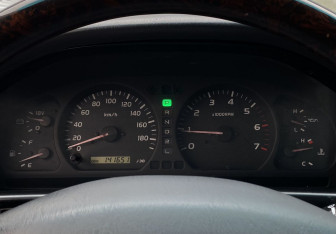 Подержанный автомобиль Toyota Land Cruiser Suv 2000 года (27 фото)