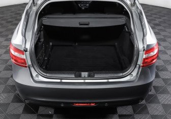 Подержанный автомобиль LADA (ВАЗ) Vesta Wagon 2019 года (10 фото)