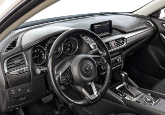 Подержанный автомобиль Mazda 6 Sedan 2018 года (15 фото)