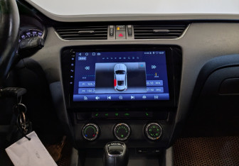 Подержанный автомобиль Skoda Octavia Liftback 2013 года (14 фото)