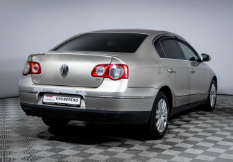 Подержанный автомобиль Volkswagen Passat Sedan 2008 года (5 фото)