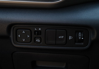 Подержанный автомобиль Changan UNI-T 2024 года (22 фото)