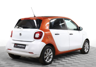 Подержанный автомобиль Smart Forfour 2016 года (5 фото)